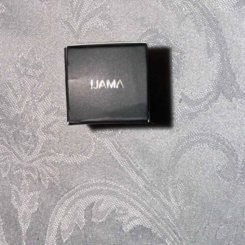 MISCHO BEAUTY Lipstick in Ijama